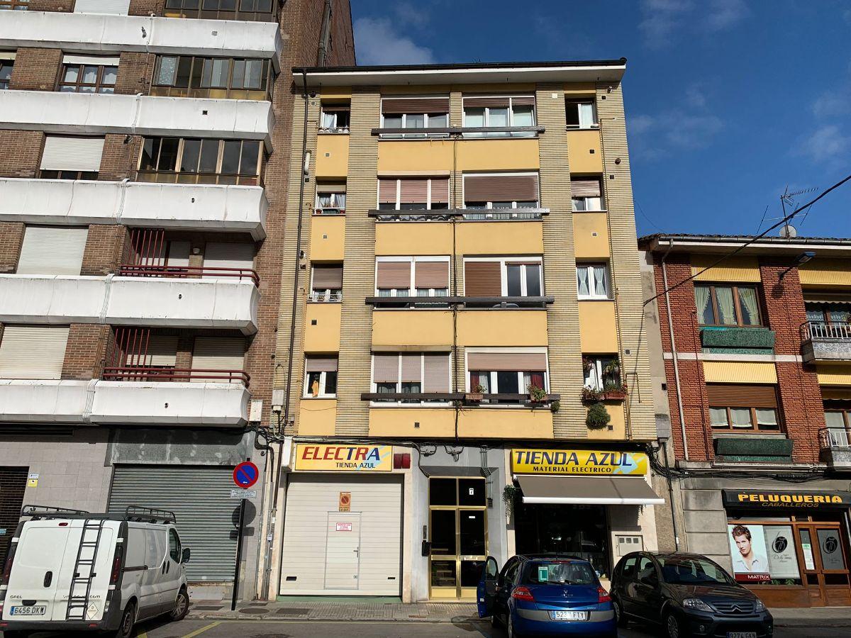 For sale of flat in Siero