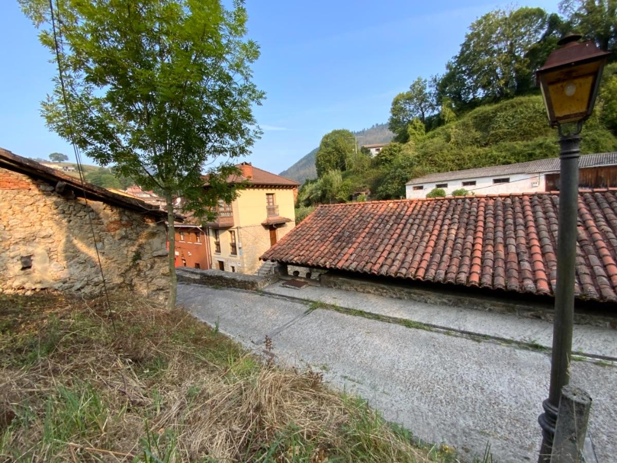 Venta de terreno en Piloña