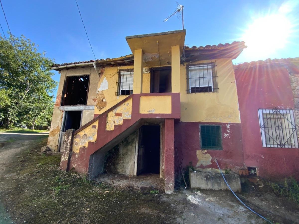 For sale of house in Piloña