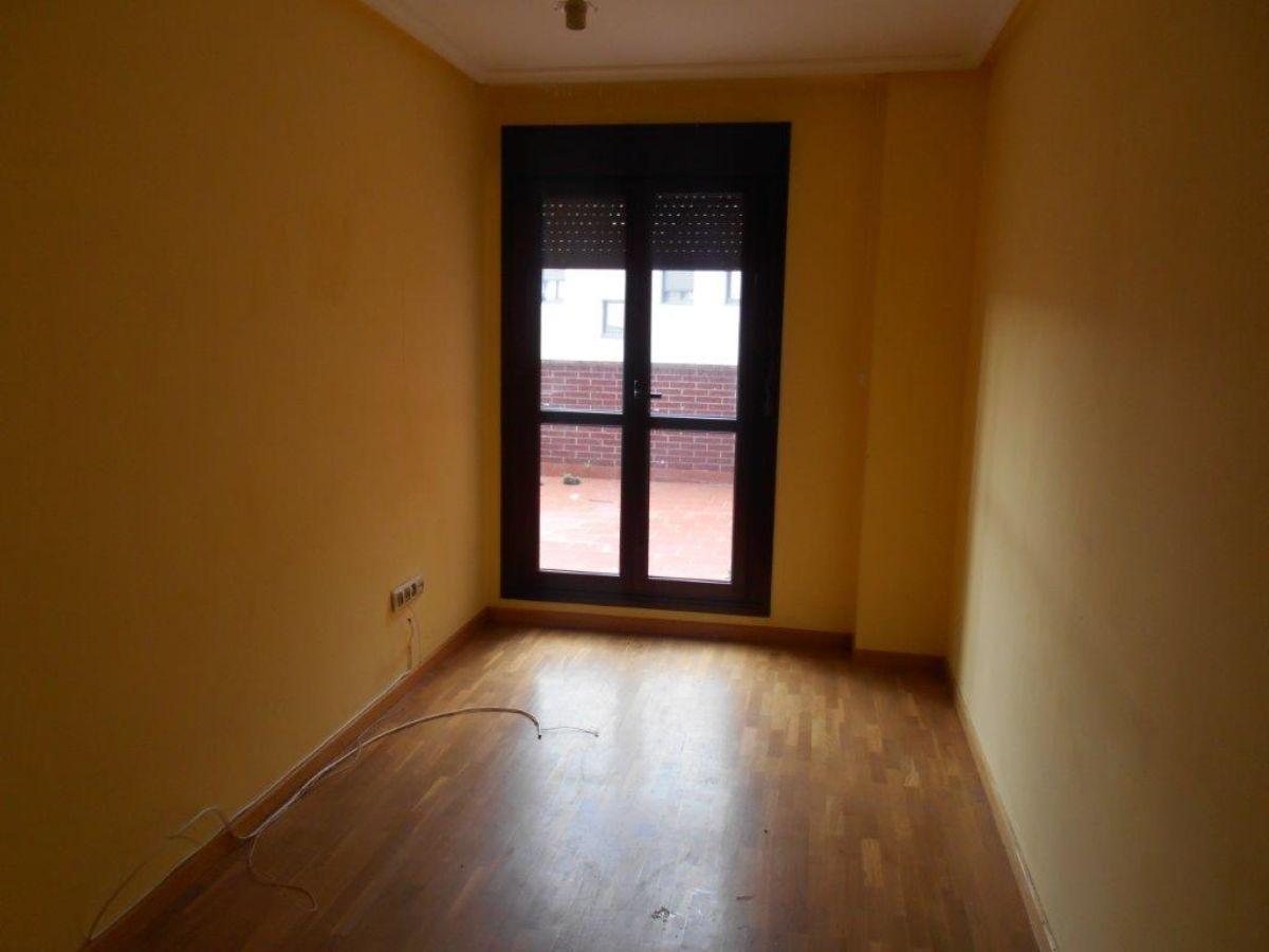 For sale of flat in Llanera