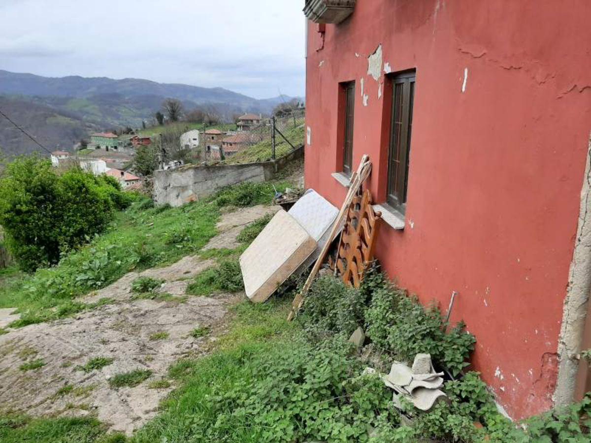 For sale of flat in Lena