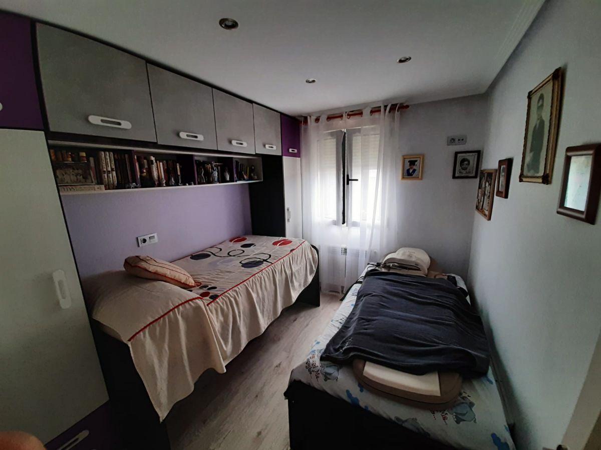 For sale of flat in Langreo