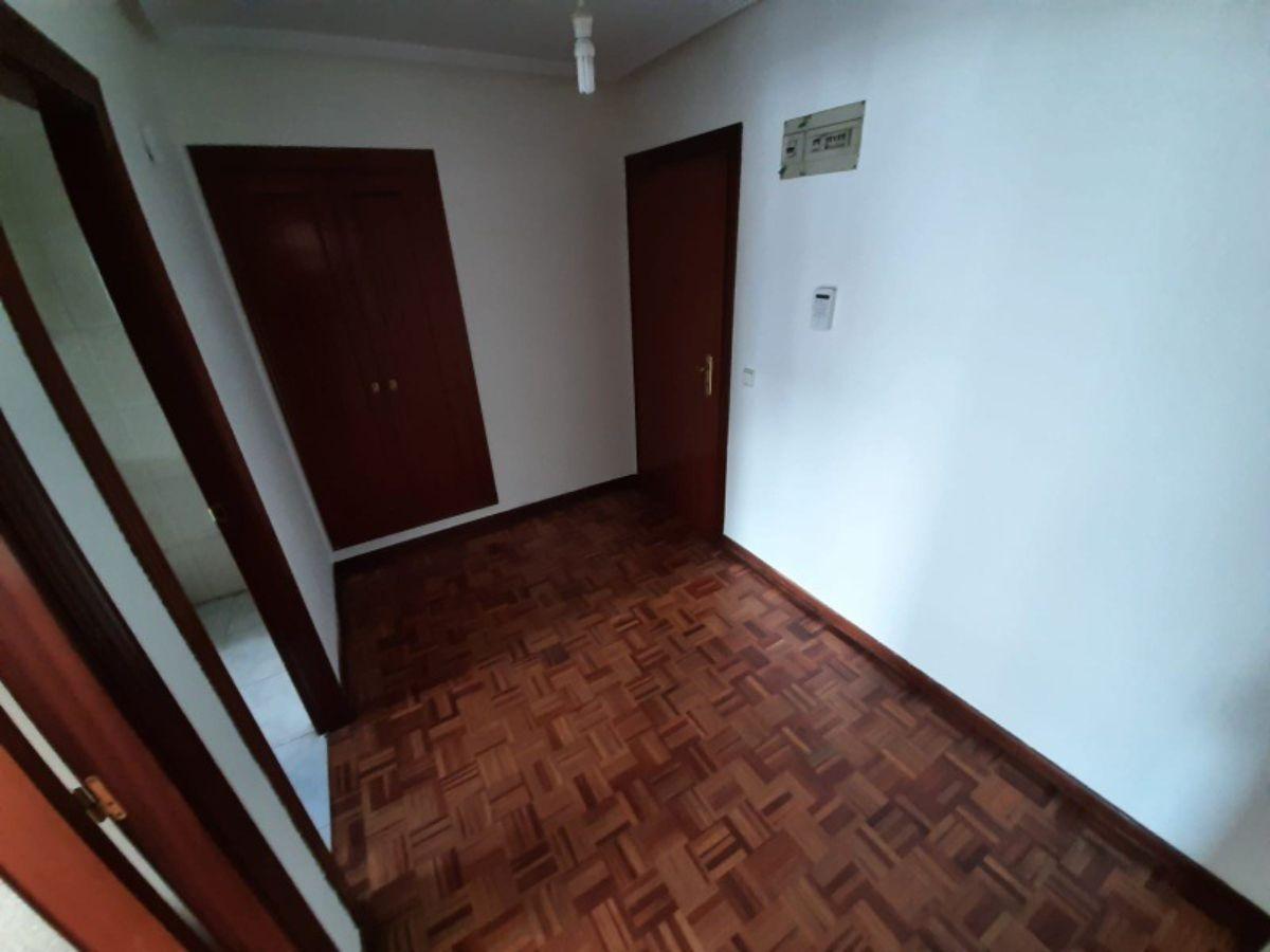 For sale of flat in Oviedo