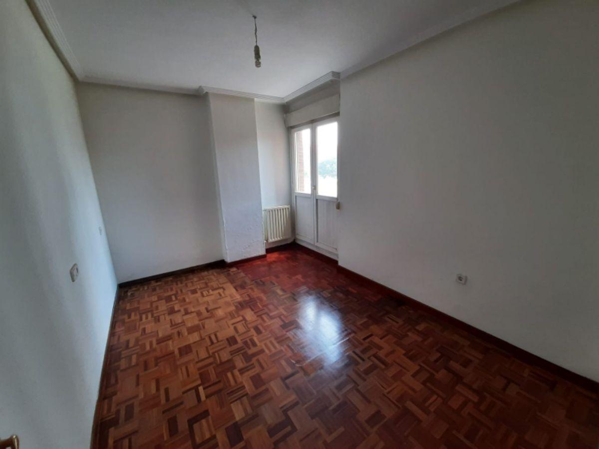 For sale of flat in Oviedo