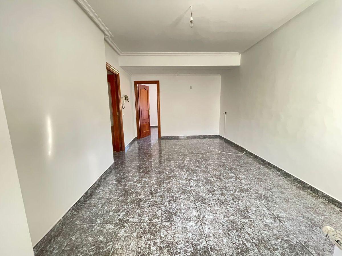 For sale of flat in Laviana