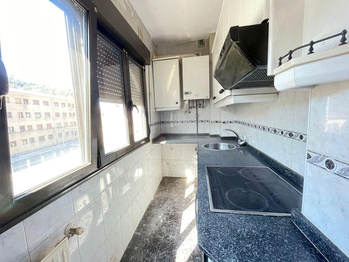 For sale of flat in Laviana