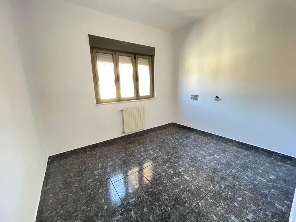 For sale of flat in Laviana