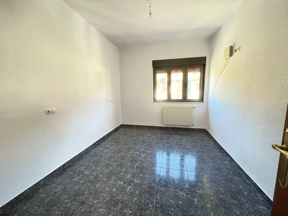 For sale of flat in Laviana