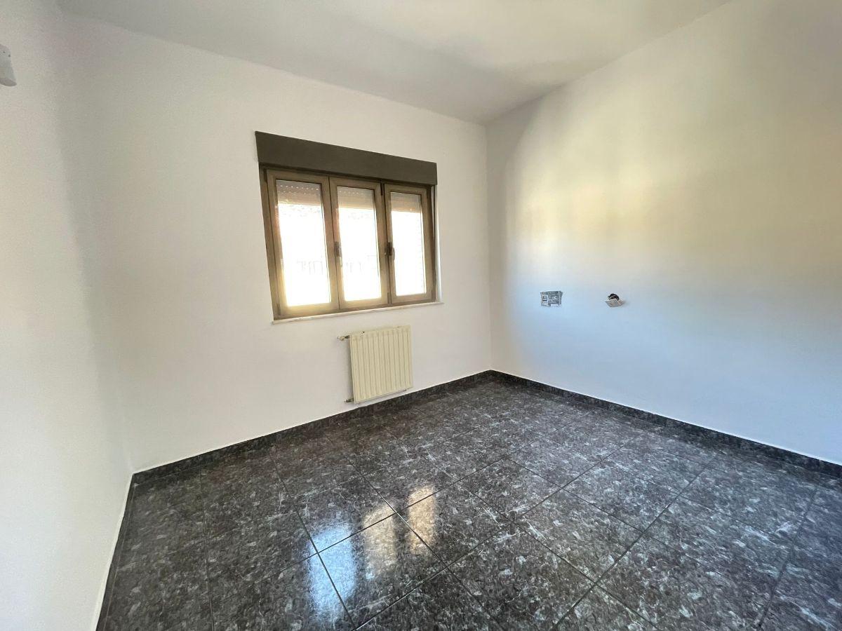 For sale of flat in Laviana