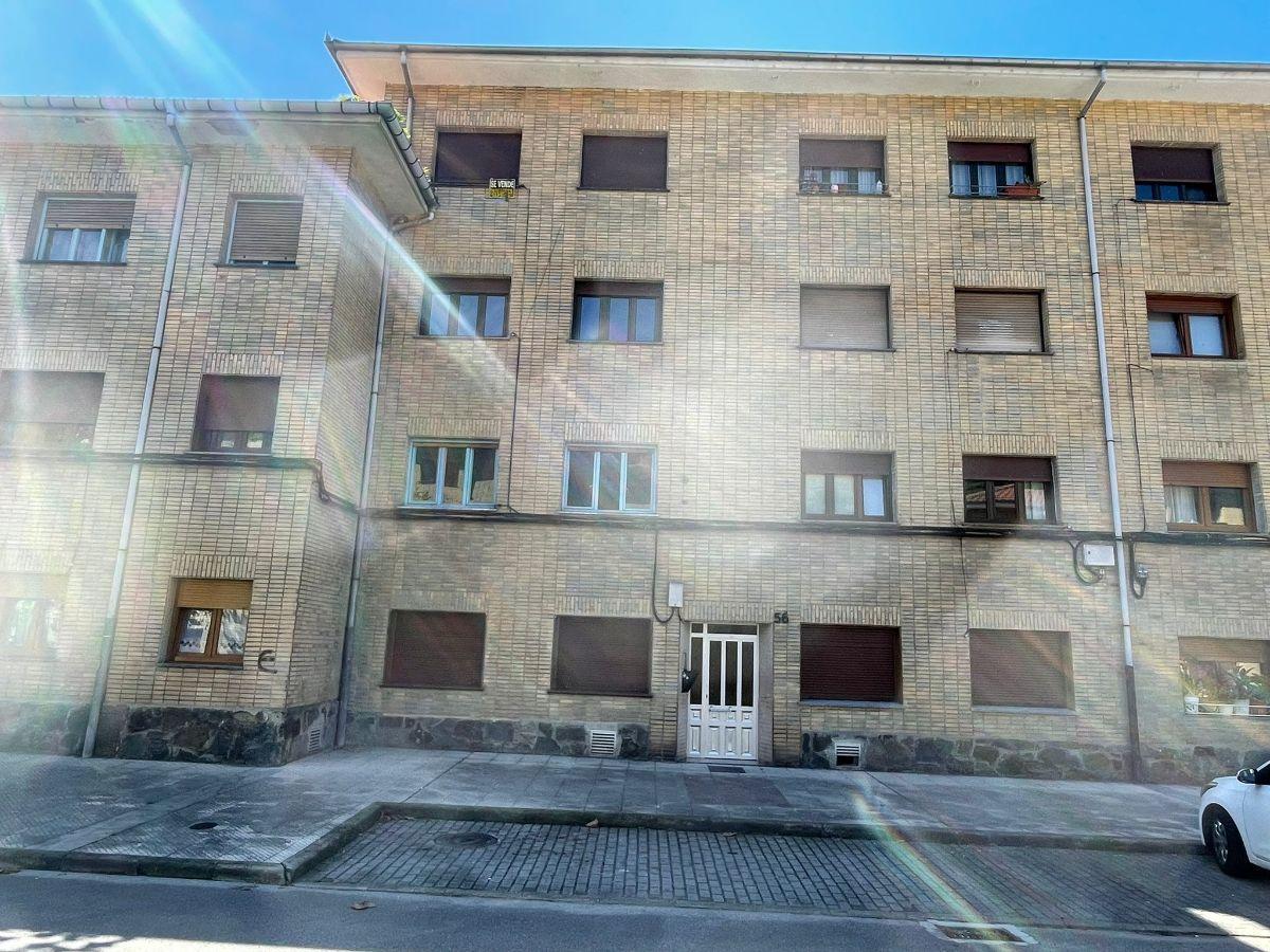 For sale of flat in Laviana