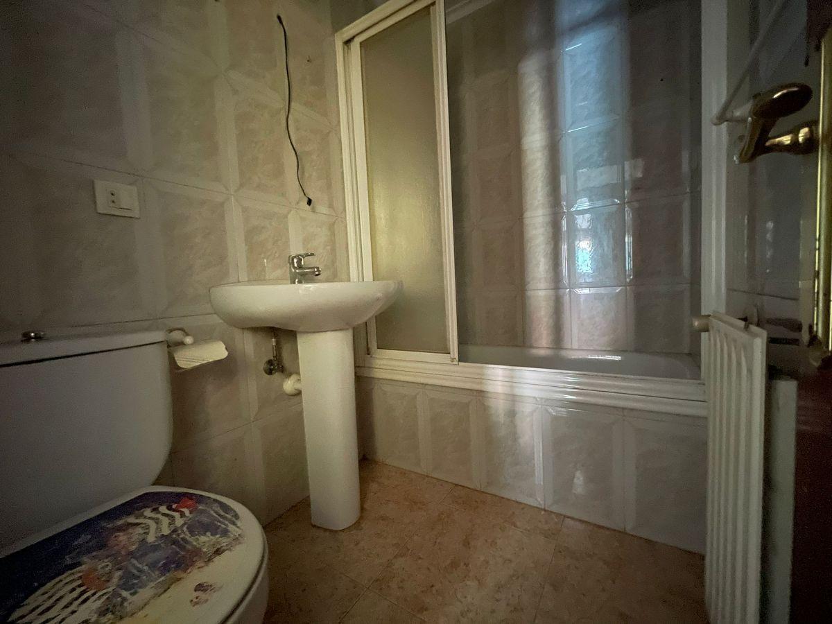 For sale of flat in Laviana
