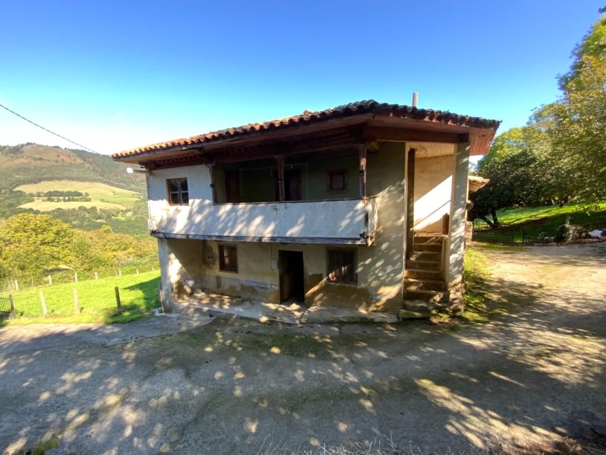 For sale of house in Piloña