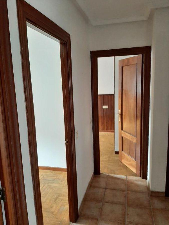 For sale of flat in Siero