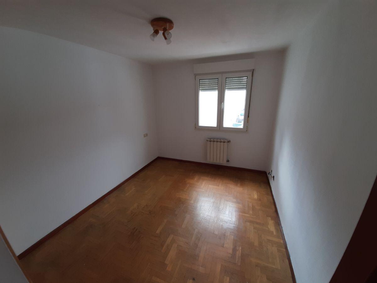 For sale of flat in Siero