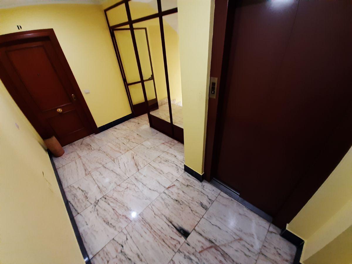 For sale of flat in Siero