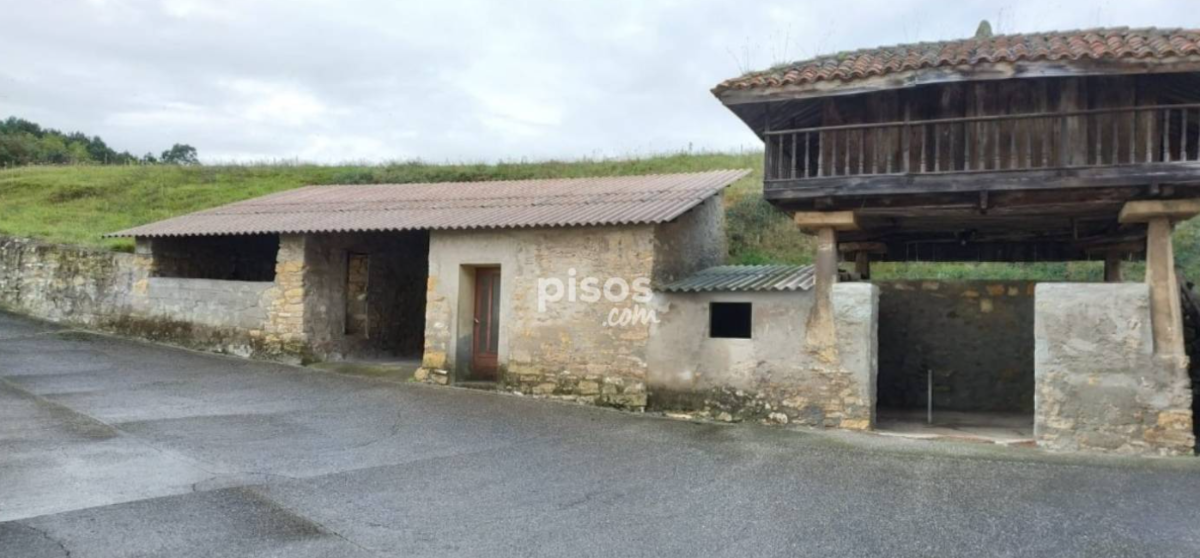 For sale of house in Llanera