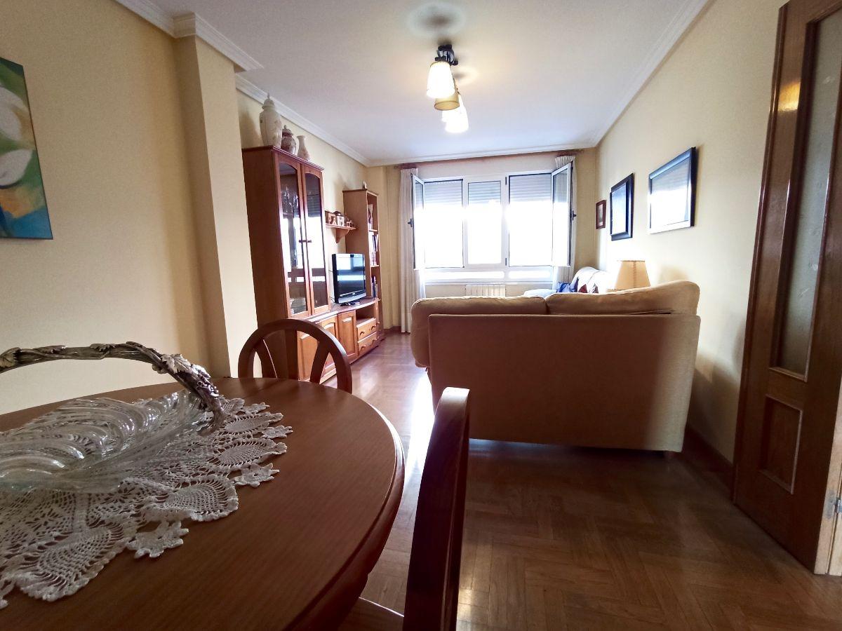 For sale of flat in Noreña Concejo