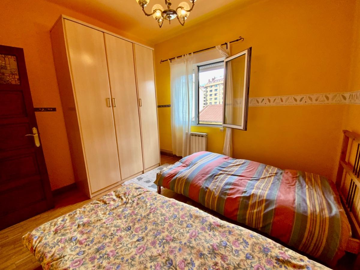 For sale of flat in Oviedo