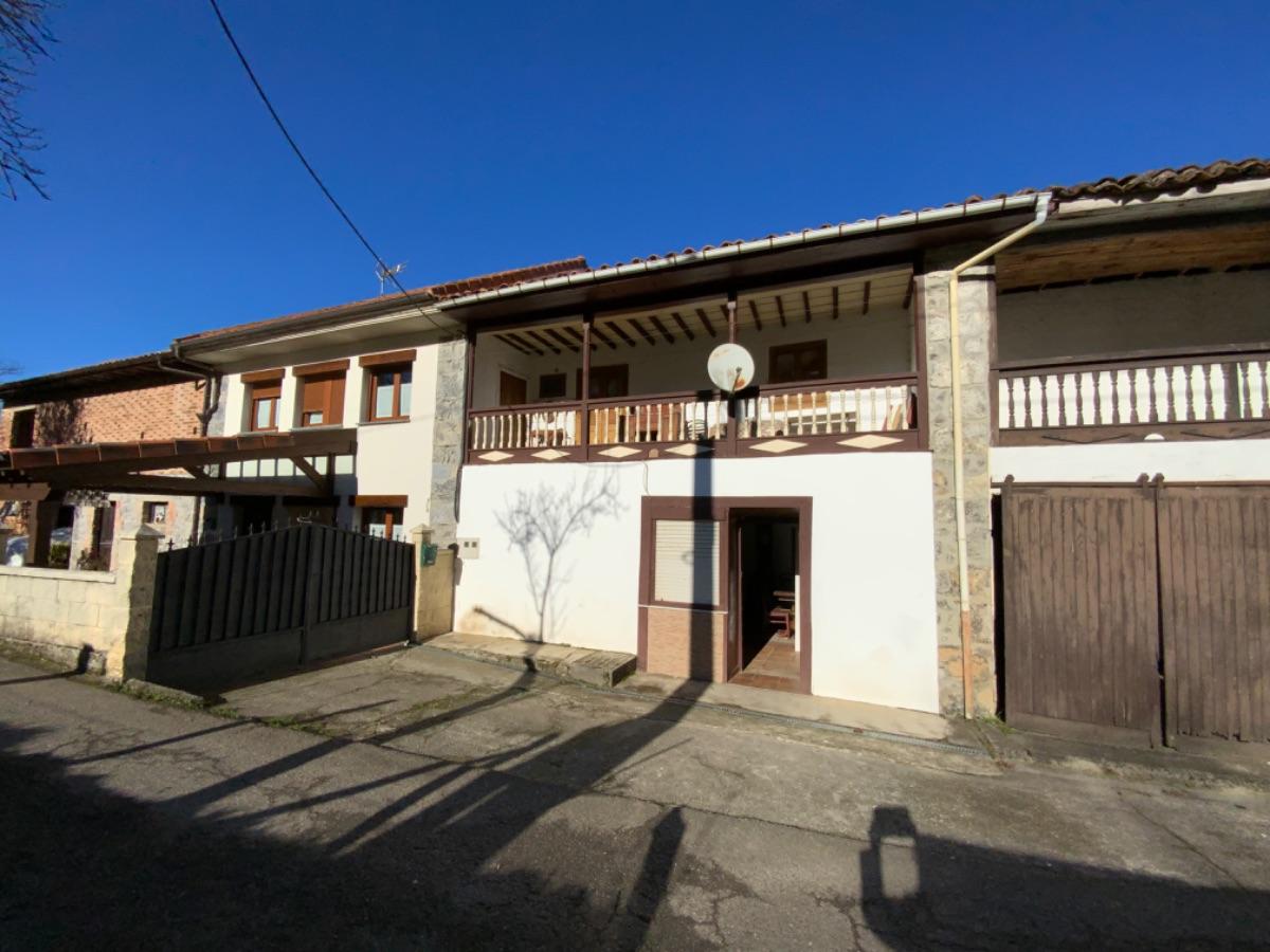 For sale of house in Nava