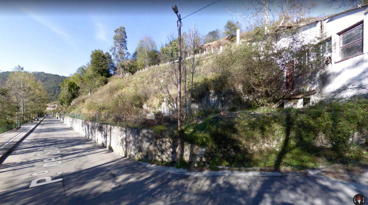 For sale of land in Piloña