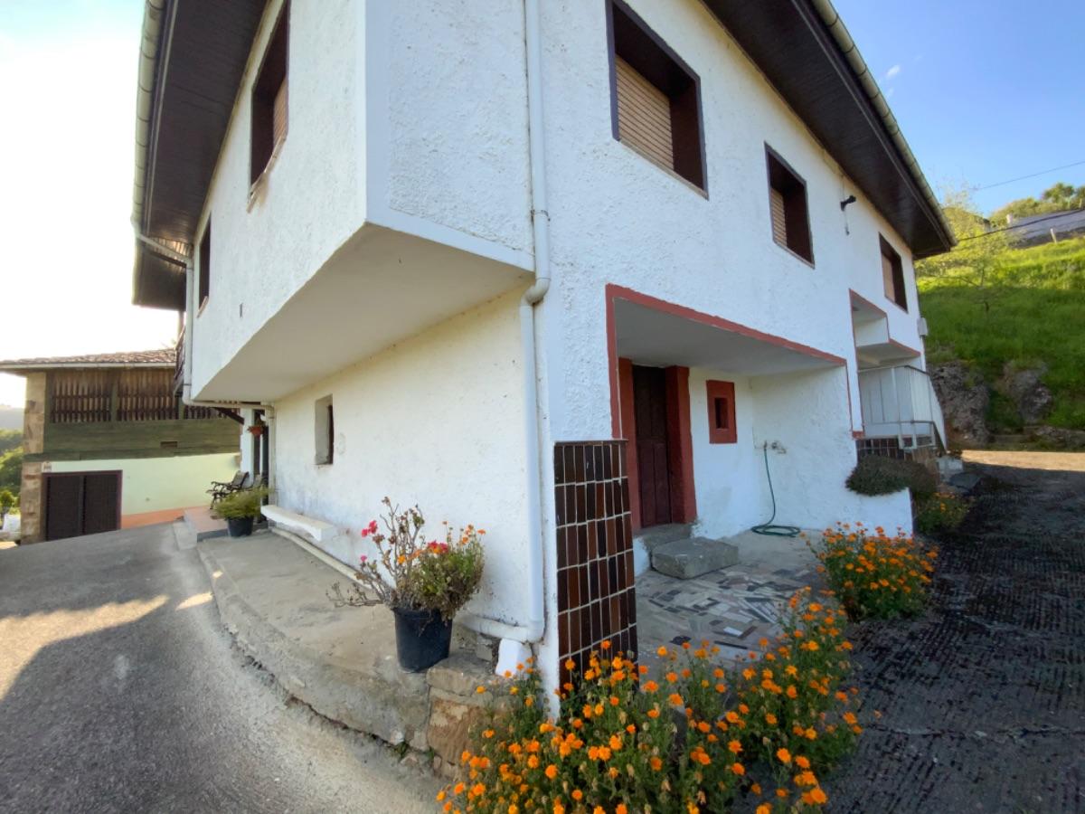 For sale of house in Cabranes