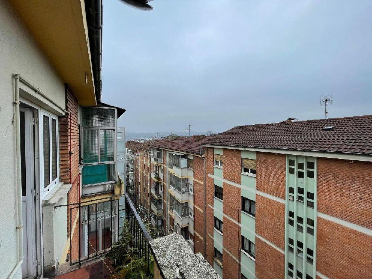 For sale of flat in Oviedo
