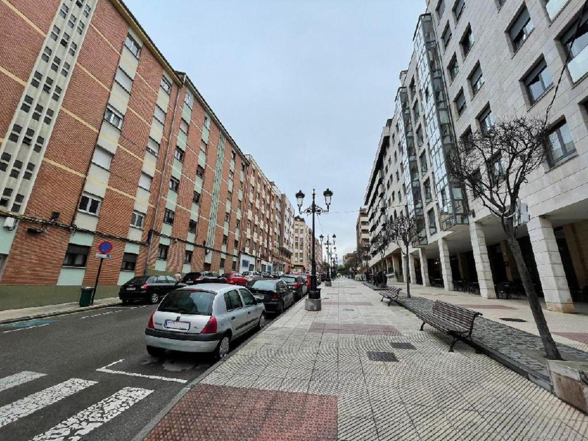For sale of flat in Oviedo