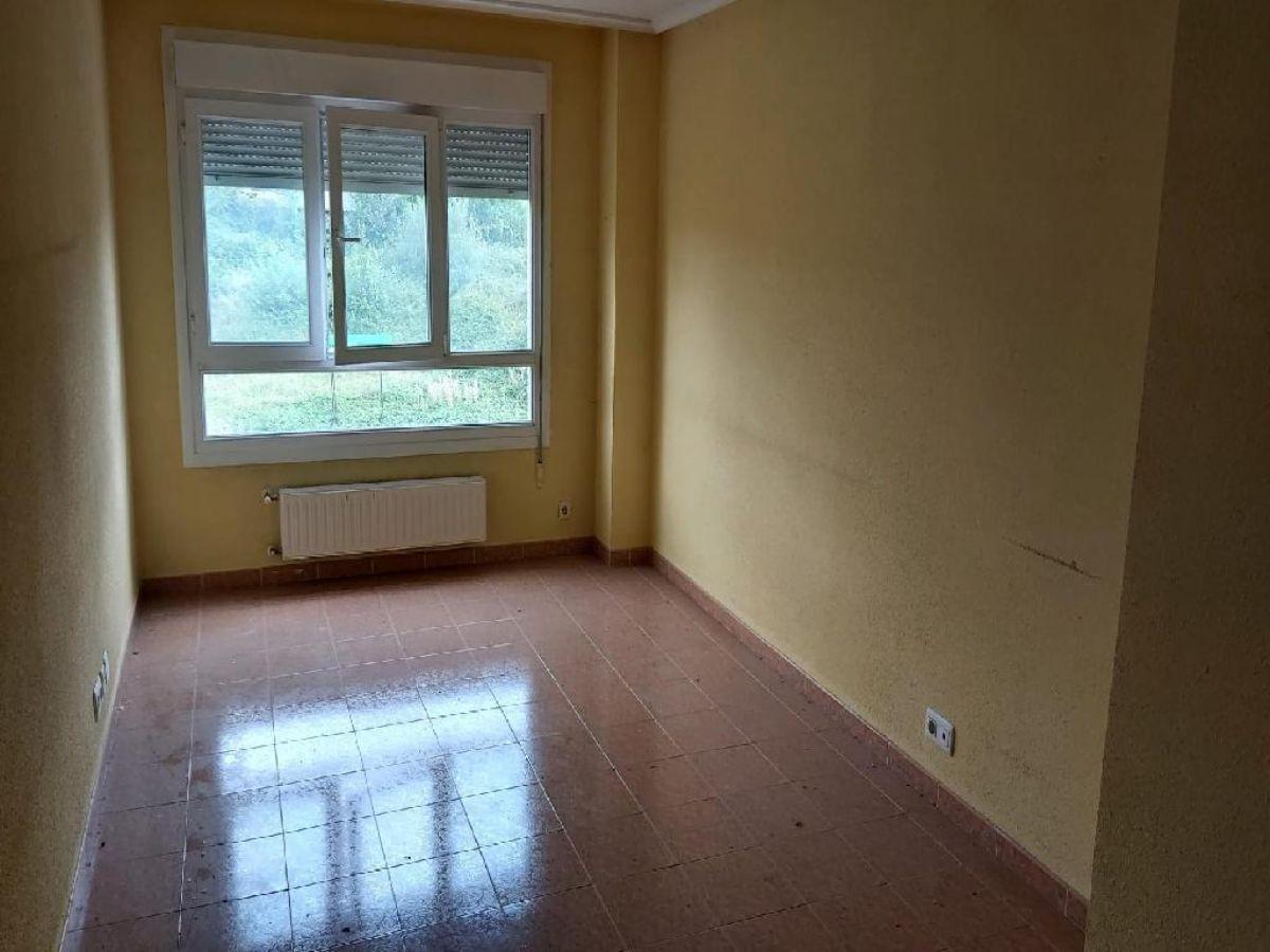 For sale of flat in Siero