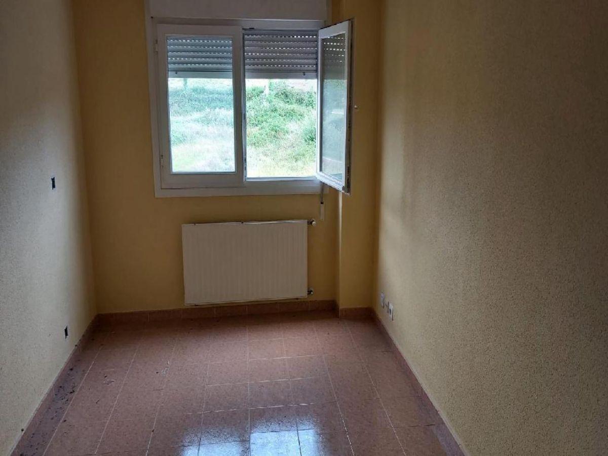 For sale of flat in Siero