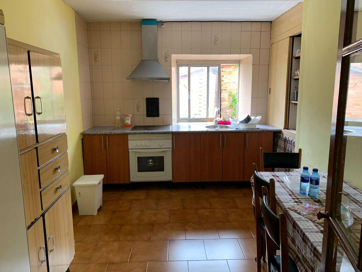 For sale of house in Cabranes