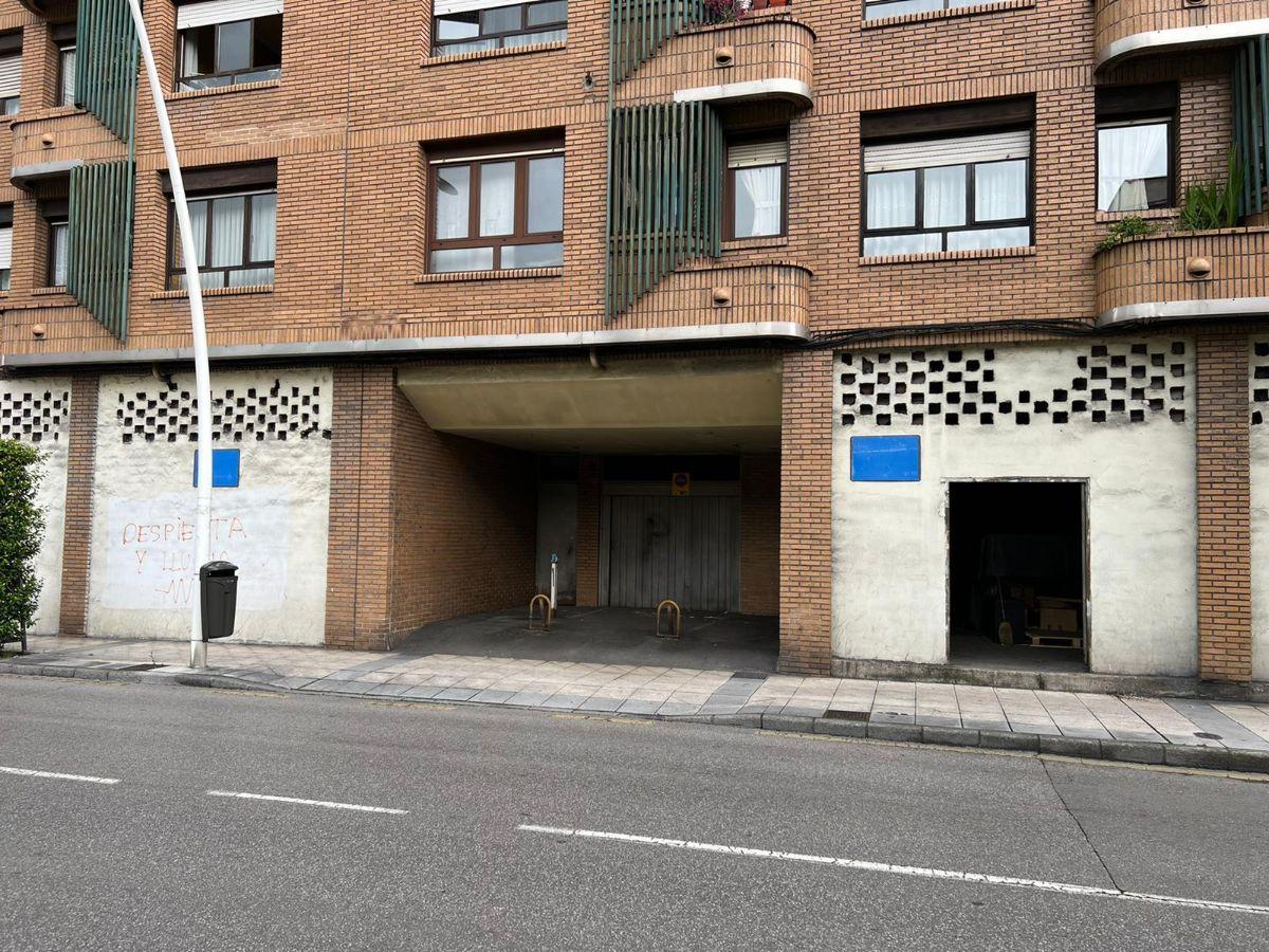 For sale of commercial in Langreo