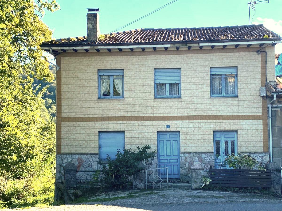 Venta de casa en Bimenes