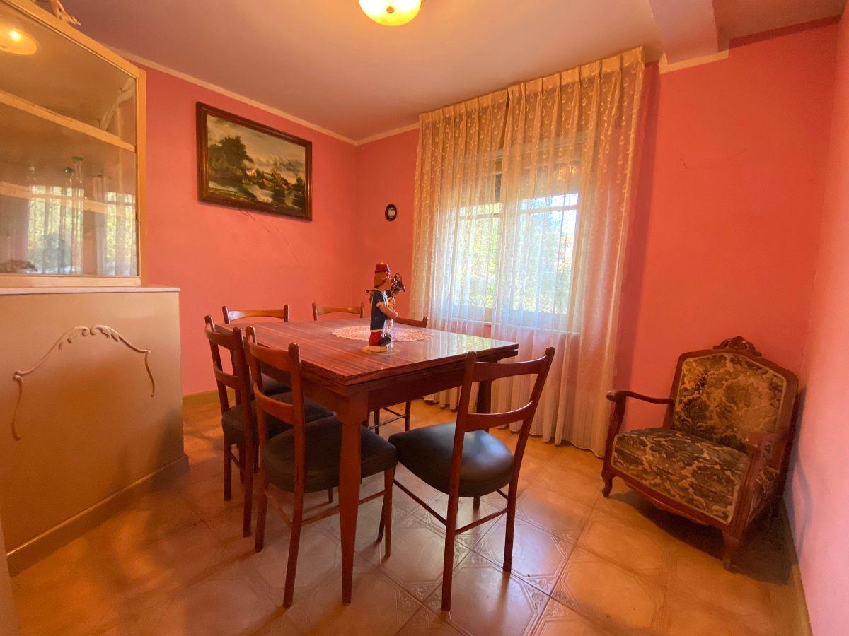 For sale of house in Bimenes