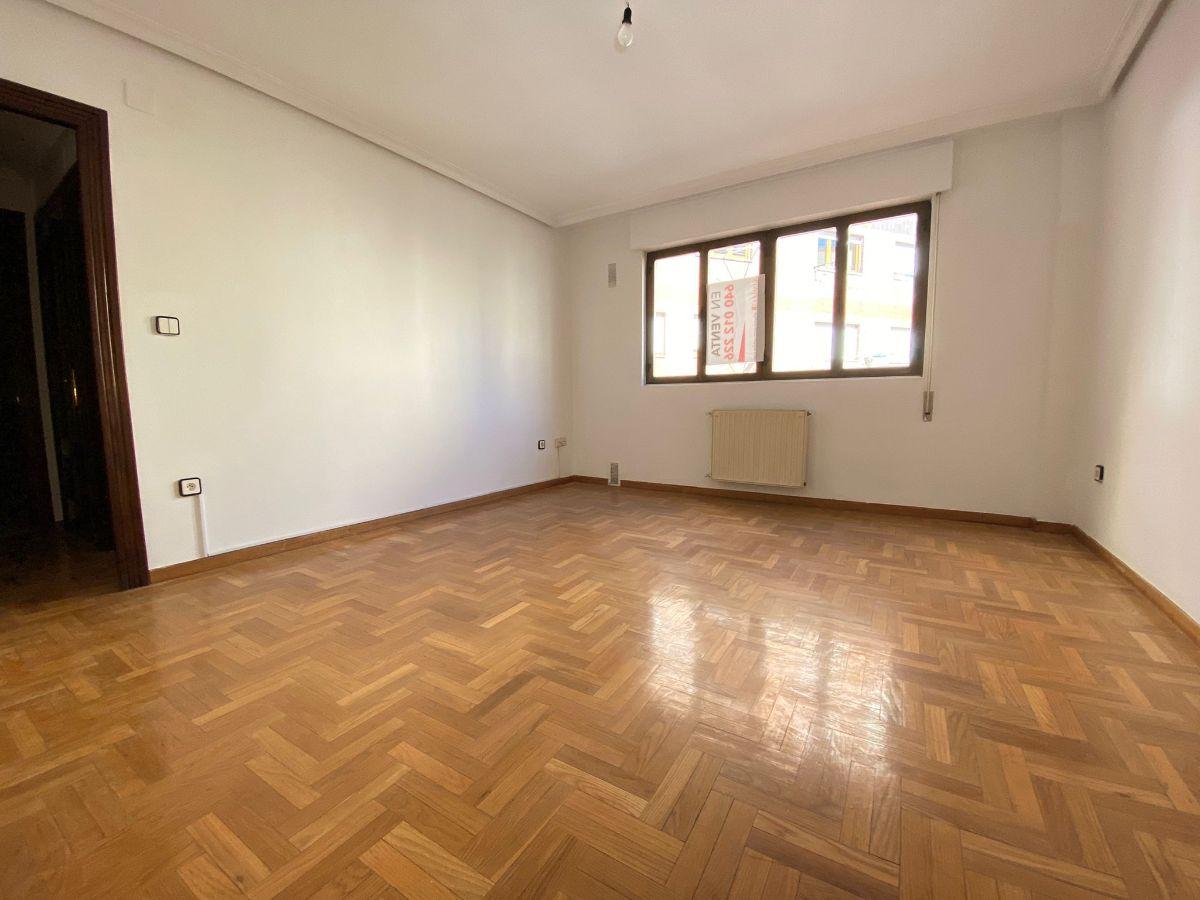 Venta de piso en Oviedo