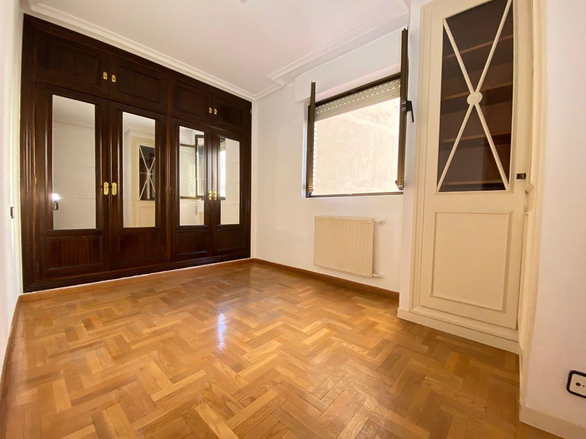 Venta de piso en Oviedo