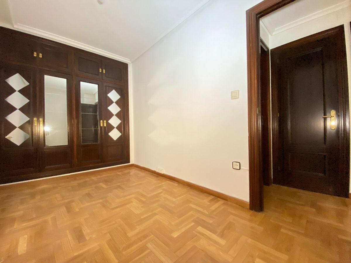 Venta de piso en Oviedo
