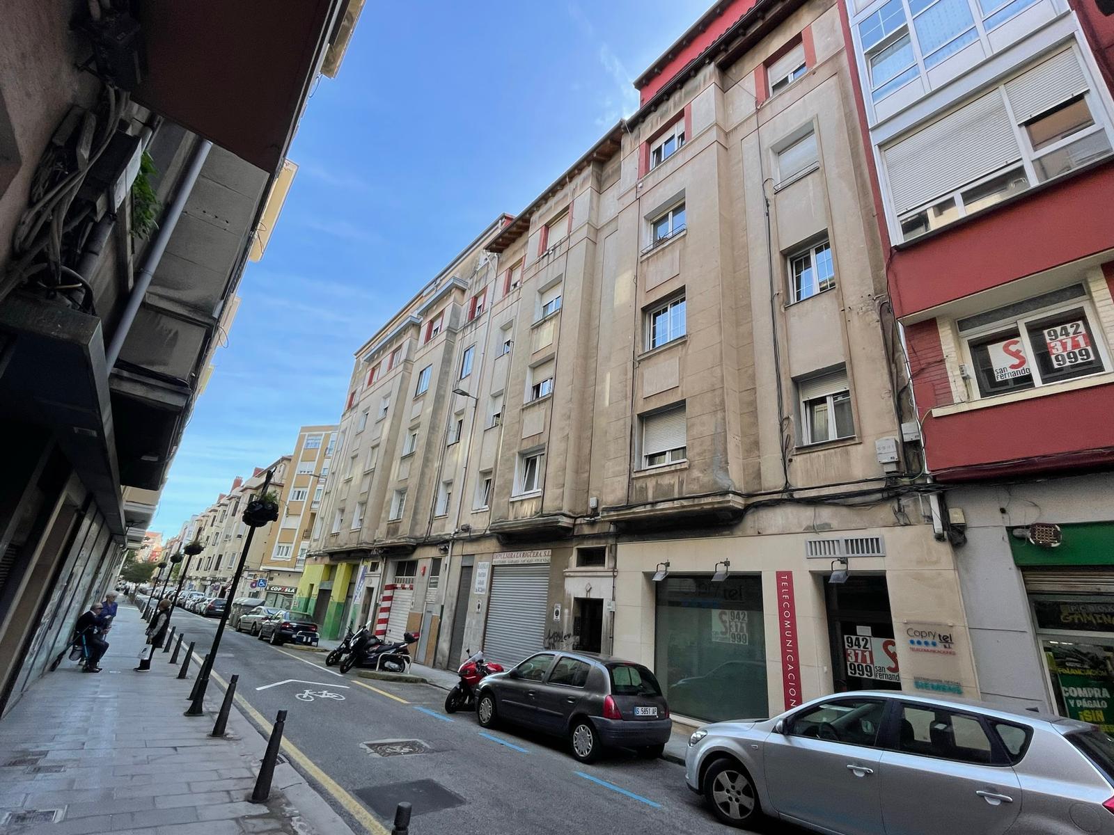 For sale of flat in Santander