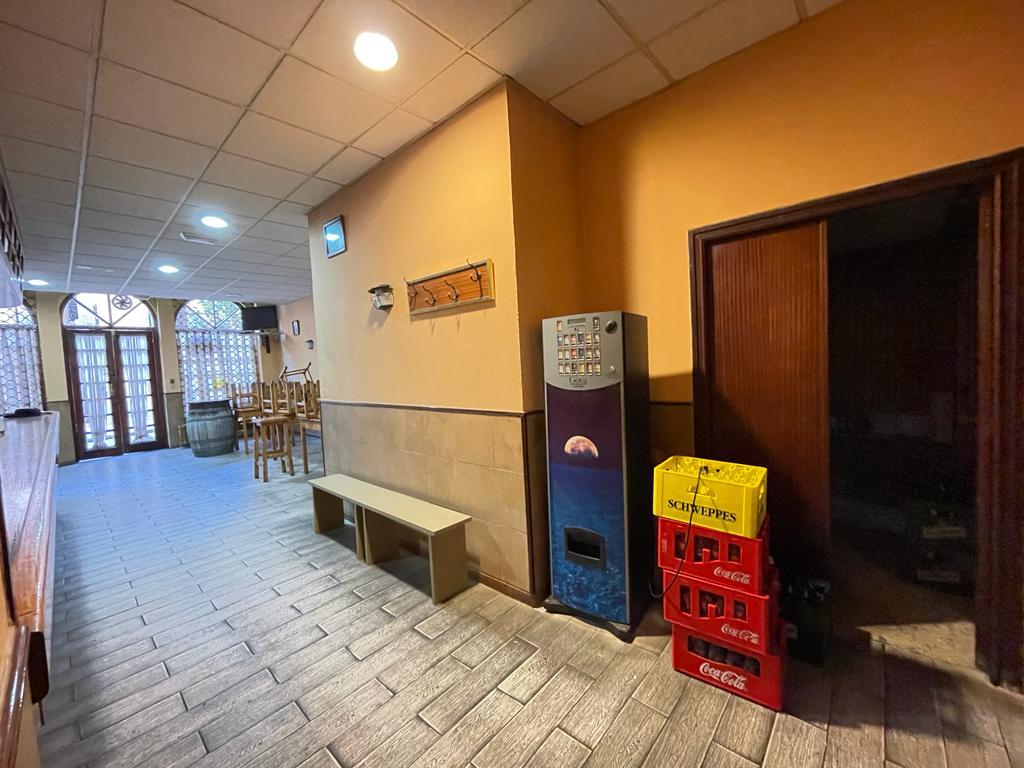 For rent of commercial in Siero