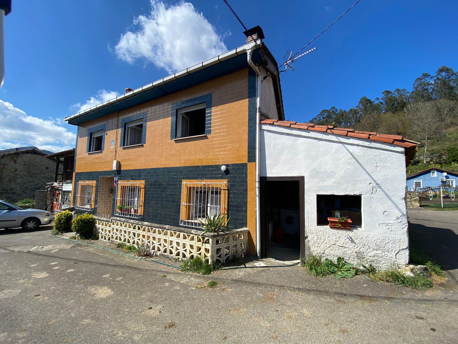 Venta de casa en Piloña