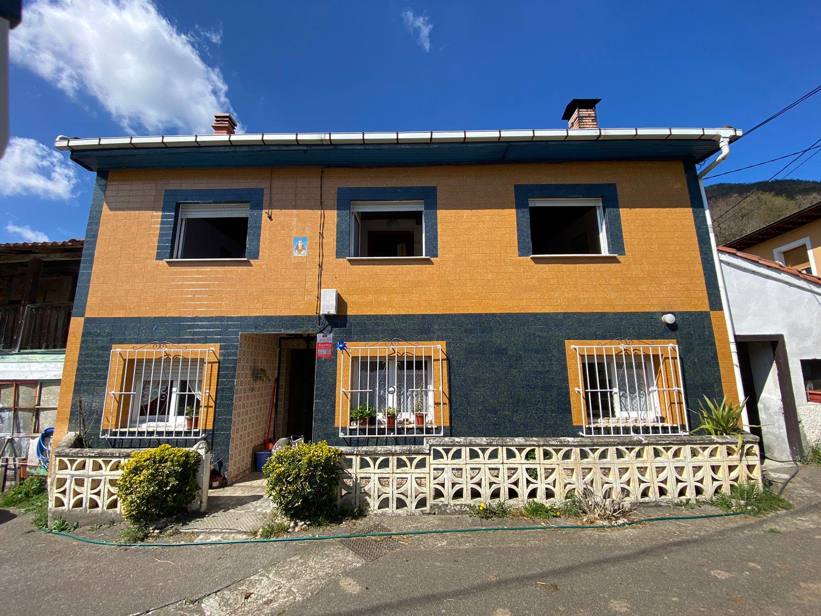 Venta de casa en Piloña