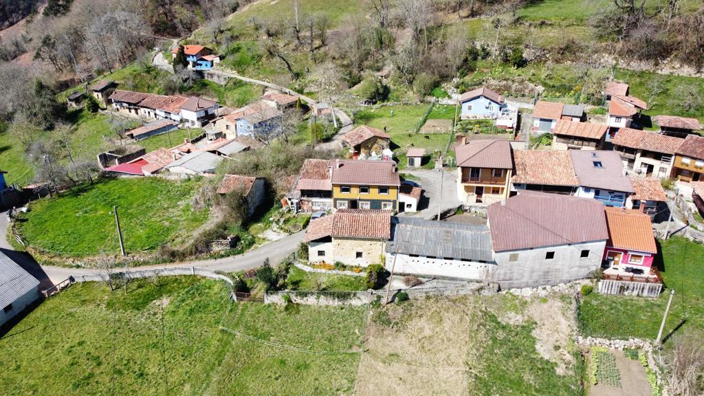 Venta de casa en Piloña