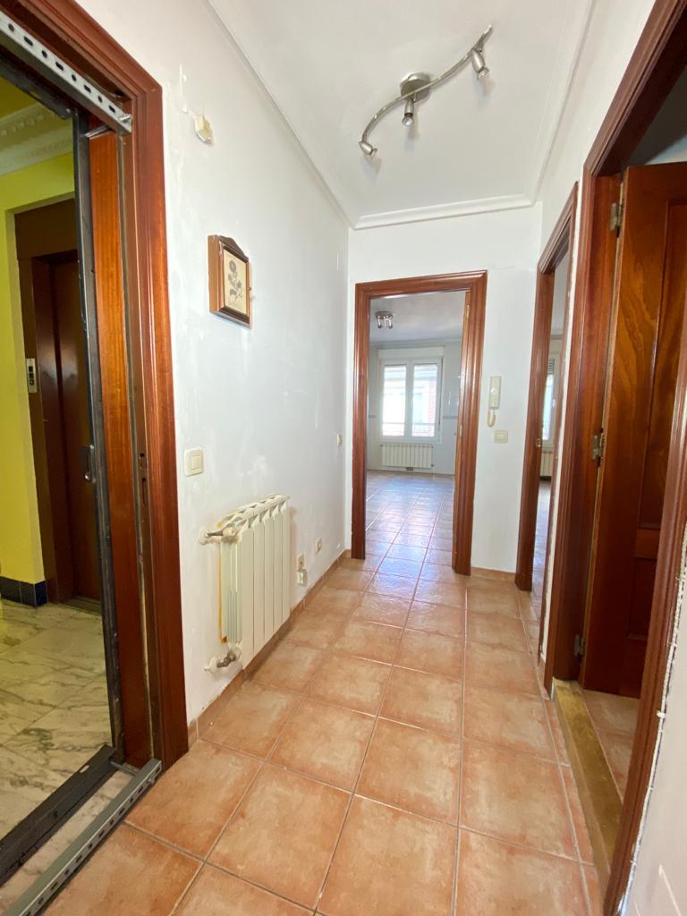 For sale of flat in Siero