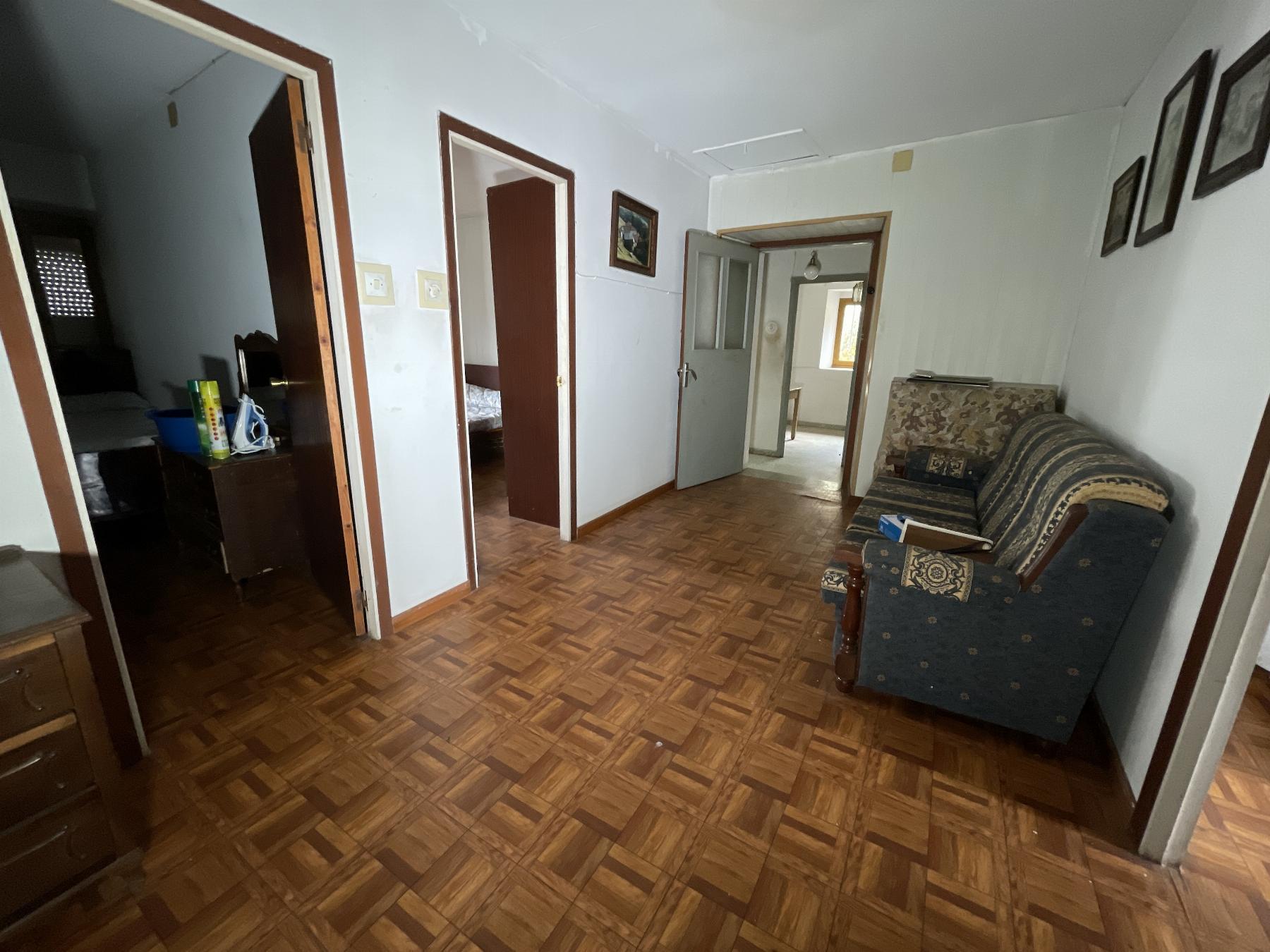 For sale of house in Salas Concejo