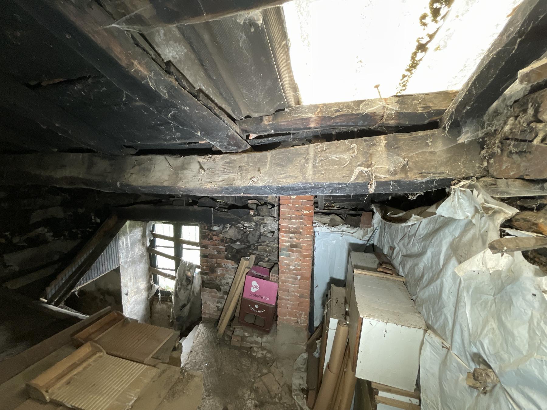 For sale of house in Salas Concejo