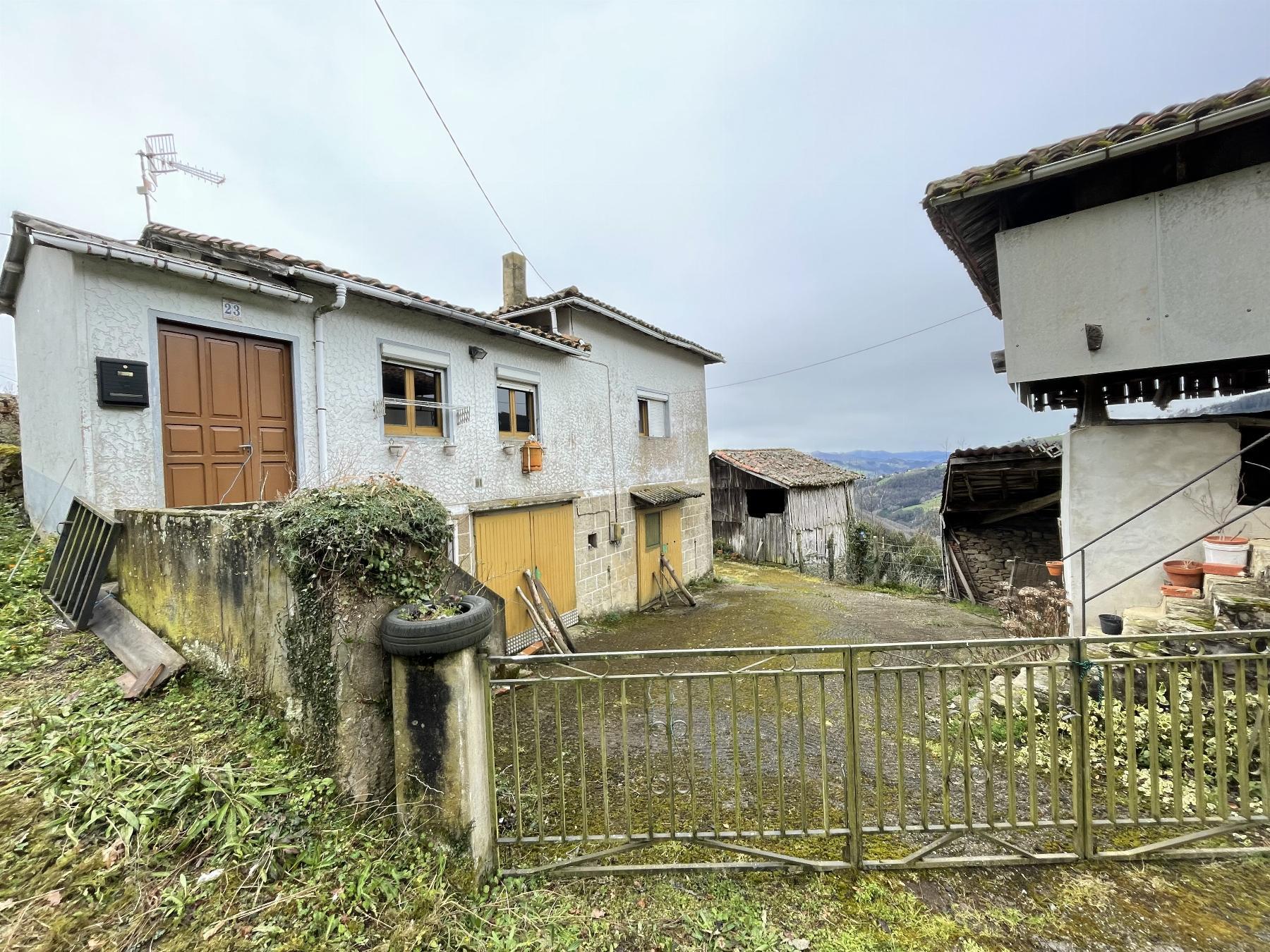 For sale of house in Salas Concejo