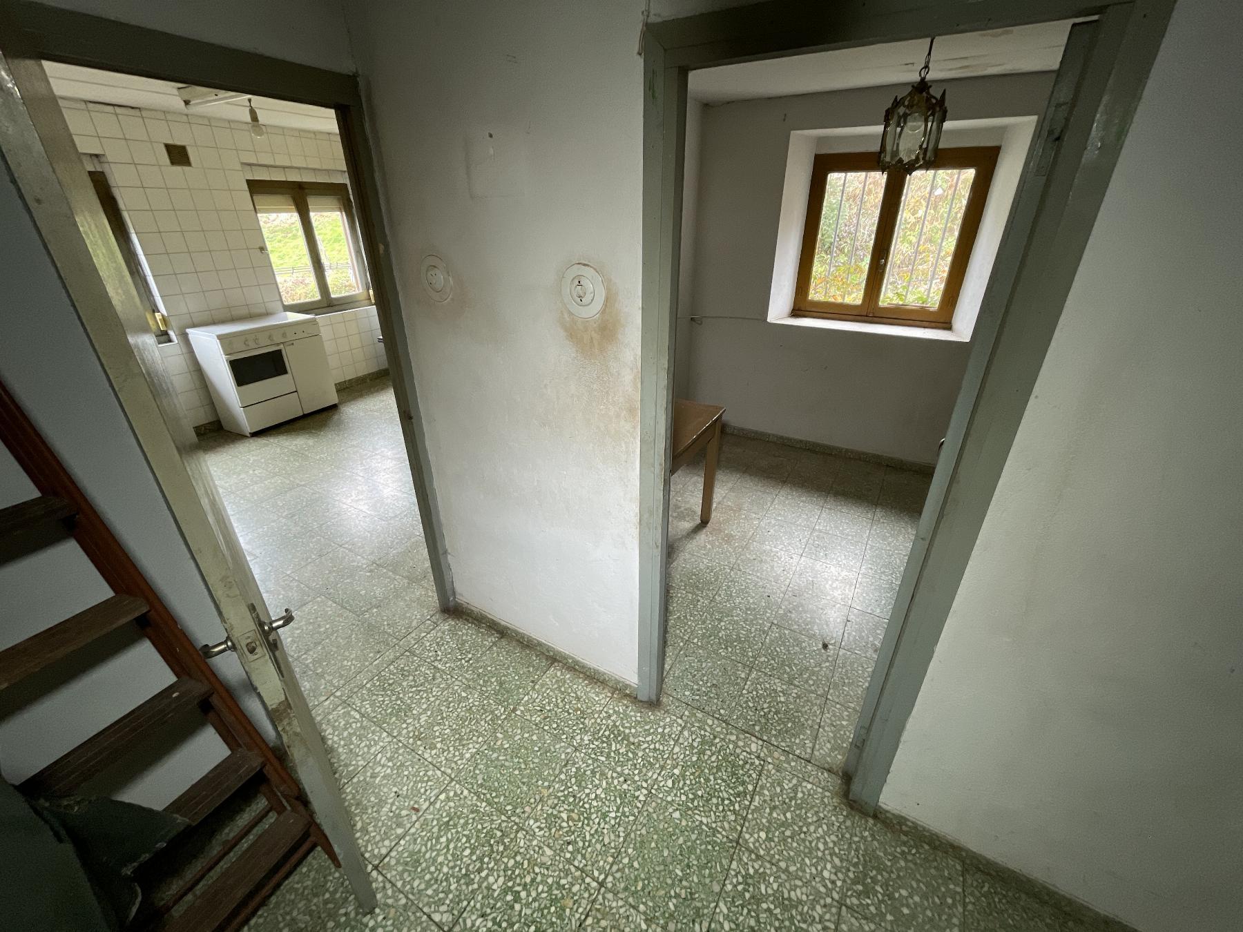 For sale of house in Salas Concejo