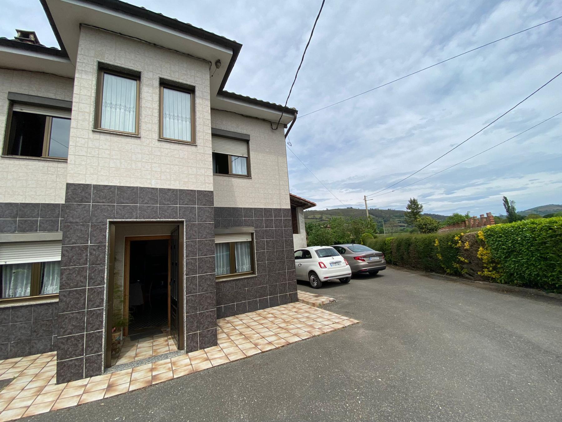 For sale of house in Sariego