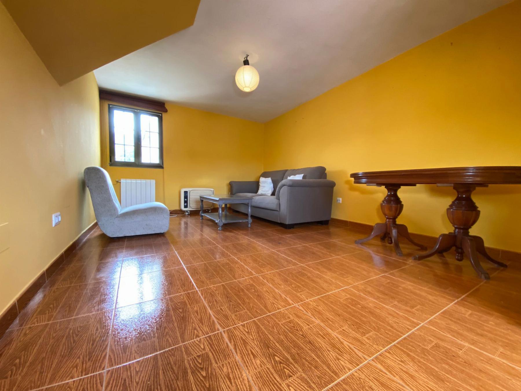 For sale of house in Bimenes