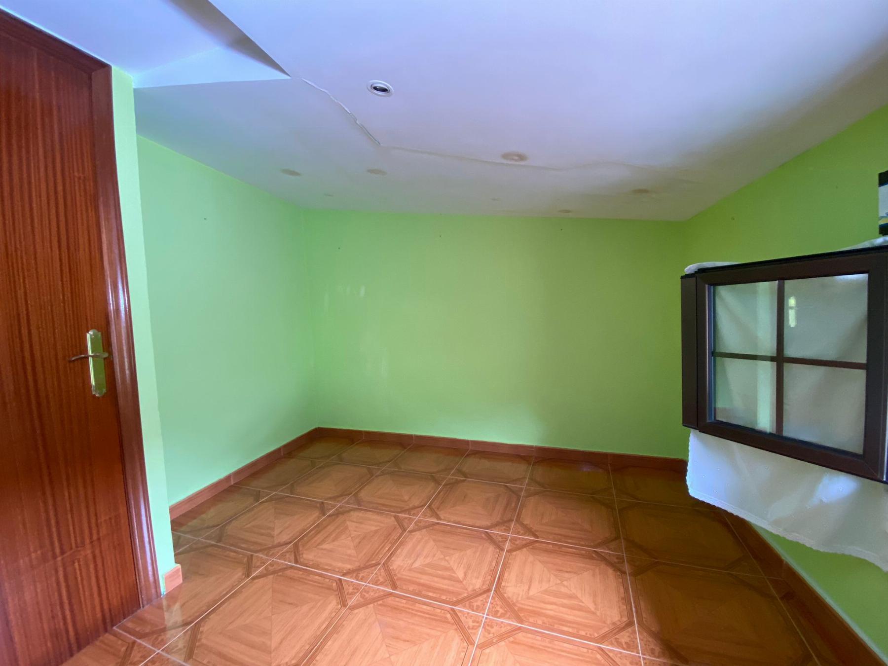 For sale of house in Bimenes