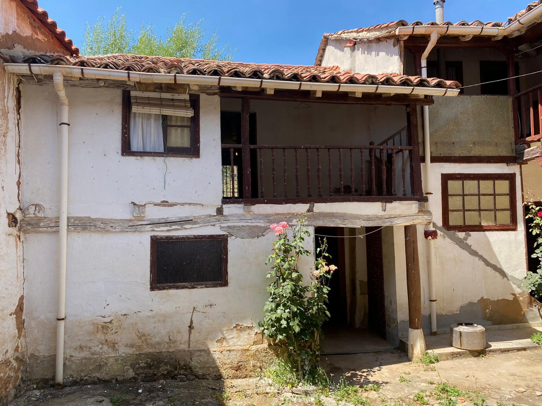 For sale of house in Magaz de Cepeda